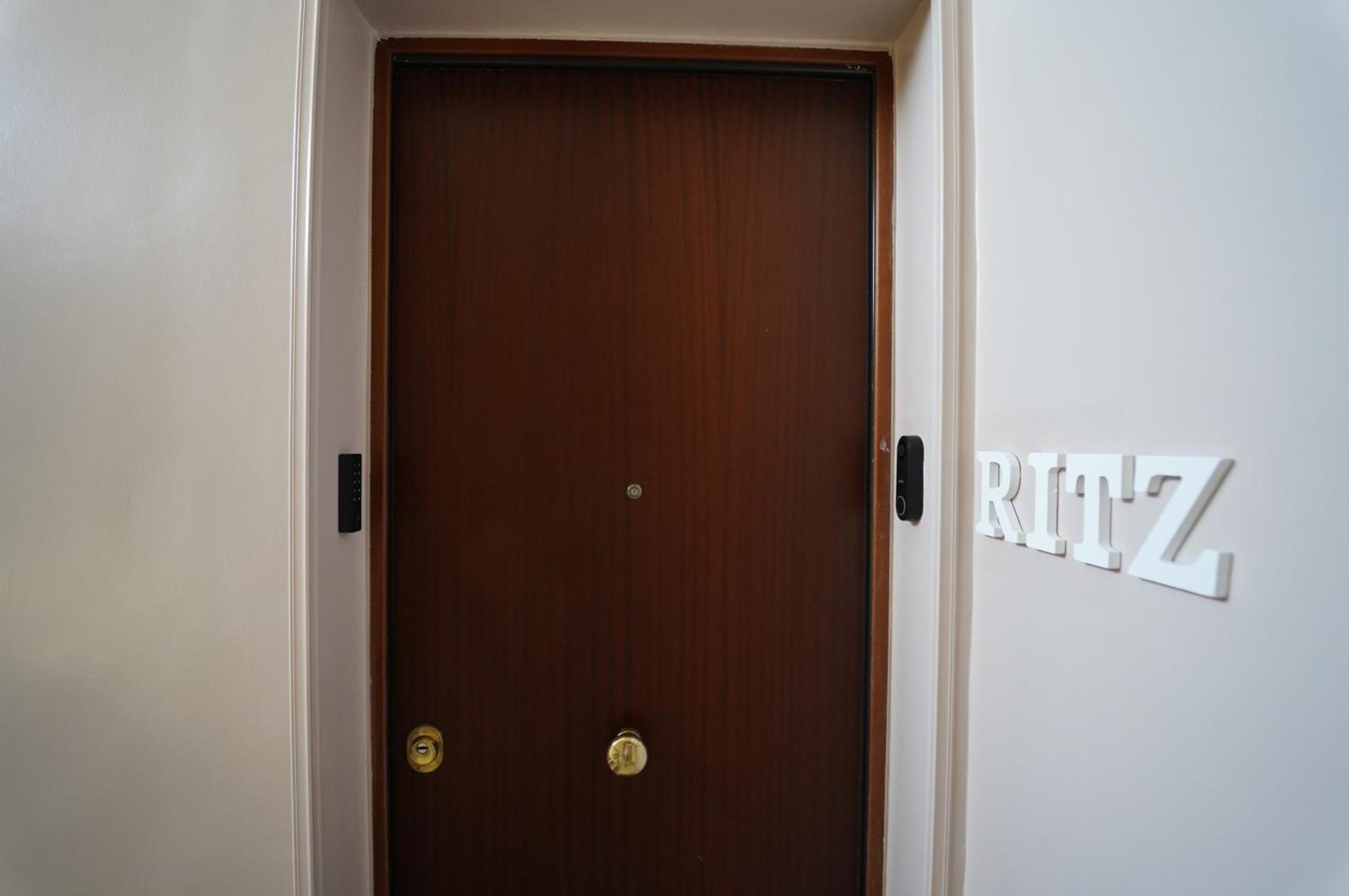 Ritz Salerno Apartment Exterior photo